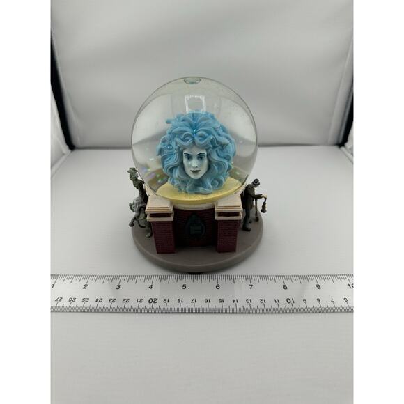 Disney "Madame Leota" Snow Globe from the Haunted Mansion Parks Exclusive - Picture 10 of 10
